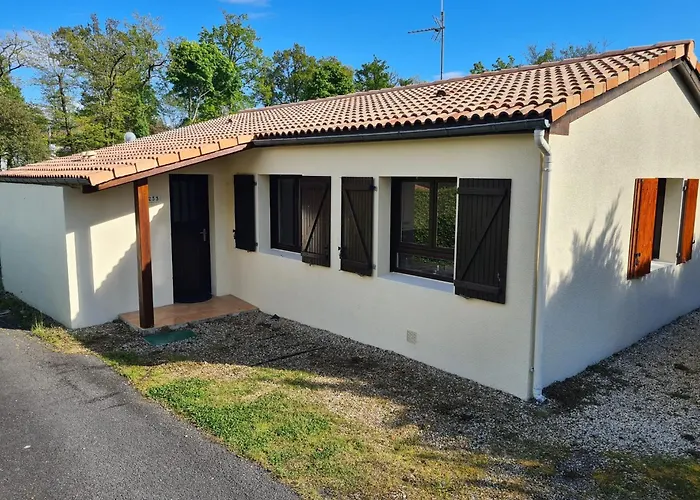 Village Le 233 Ecuras